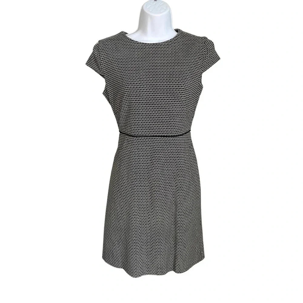 Amanda + Chelsea Geometric Print Dress Size 2 - Elegant Cap Sleeve Fit & Flare - Picture 8 of 9